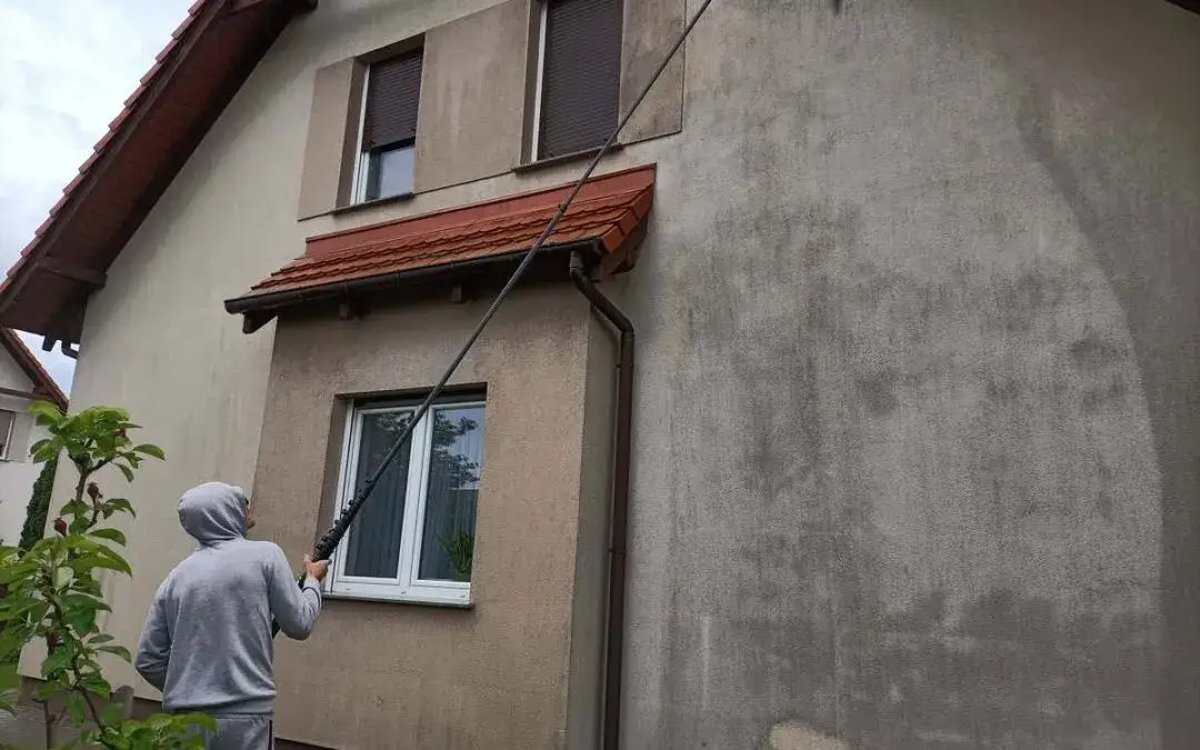 Jak skutecznie myć tynk silikonowy, aby uniknąć uszkodzeń?