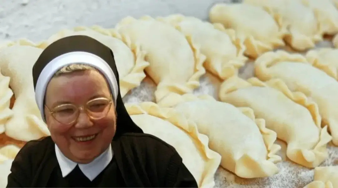 Przepis na ciasto na pierogi Siostry Anieli – sprawdzony sposób na idealne pierogi