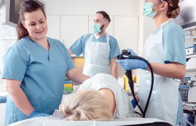 Ile się czeka na kolonoskopię na NFZ? Sprawdź, co wpływa na czas oczekiwania