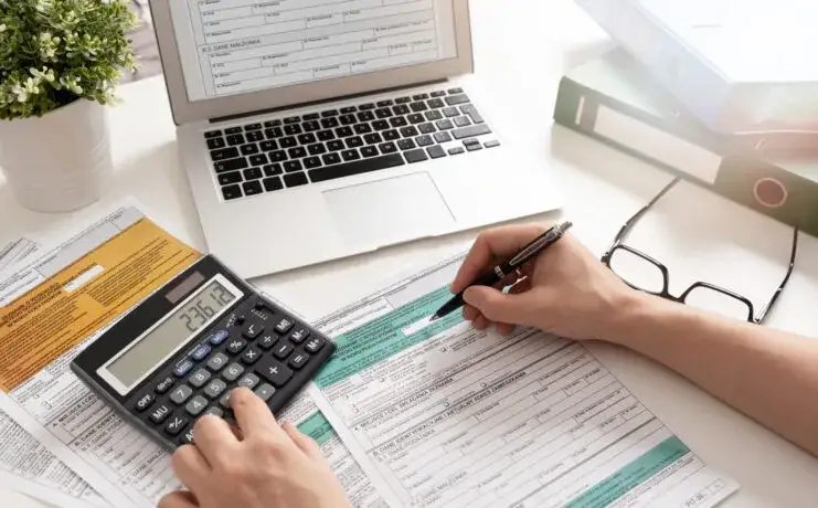 Jak rozliczyć dochody dziecka pełnoletniego uczącego się bez błędów