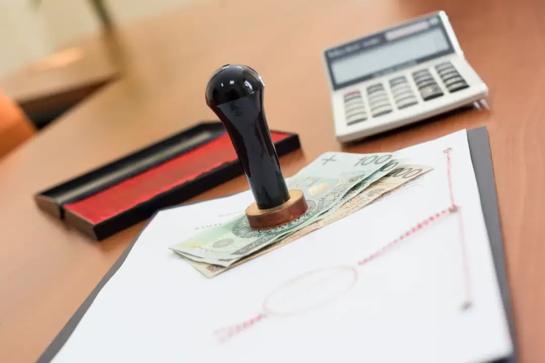 Ile kosztuje notariusz przy wynajmie mieszkania? Sprawdź ukryte opłaty