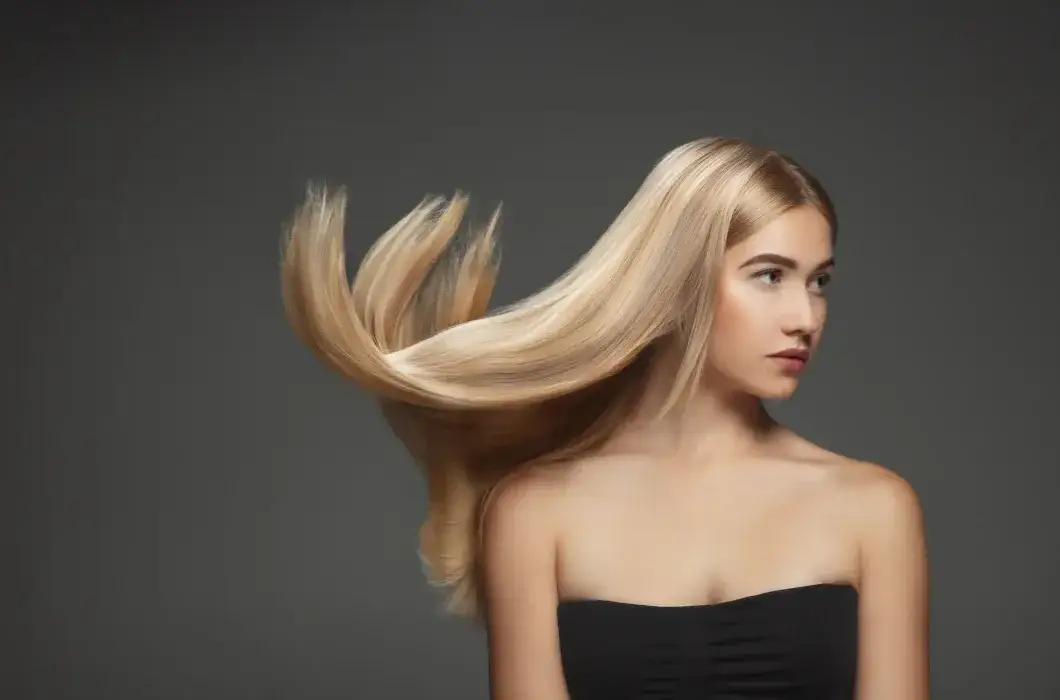 Olaplex czy botox - który zabieg naprawdę uratuje Twoje włosy? Olaplex czy botox - który zabieg naprawdę uratuje Twoje włosy?