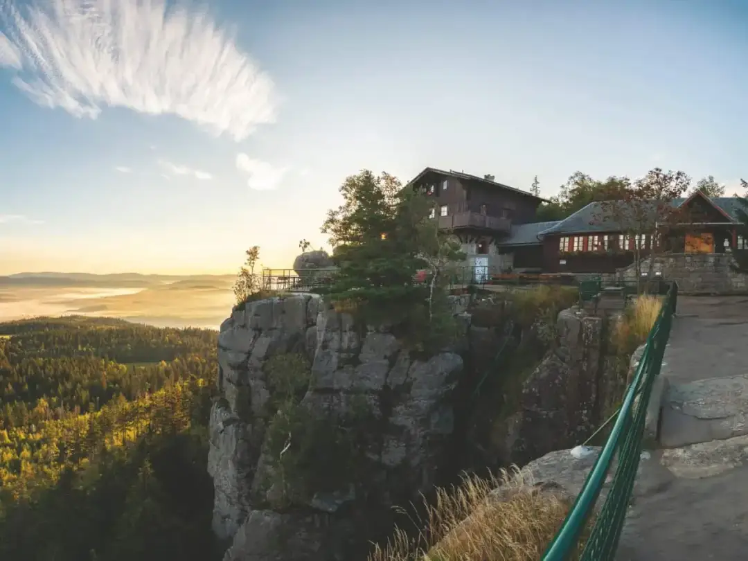 Kotlina Kłodzka: Co zobaczyć? Twój plan na niezapomnianą podróż!