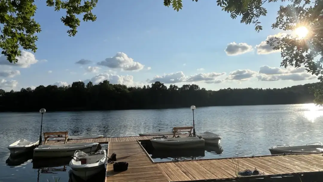 Najlepsze atrakcje Jeziora Piaseczno, które musisz zobaczyć latem