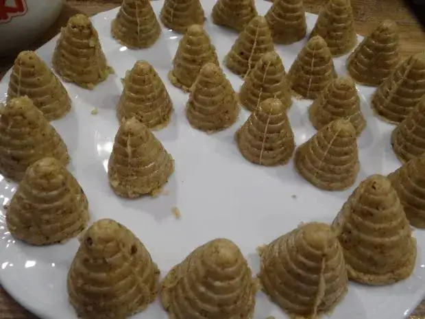 Jak zrobić ule ciastka – proste przepisy na pyszne ciasteczka