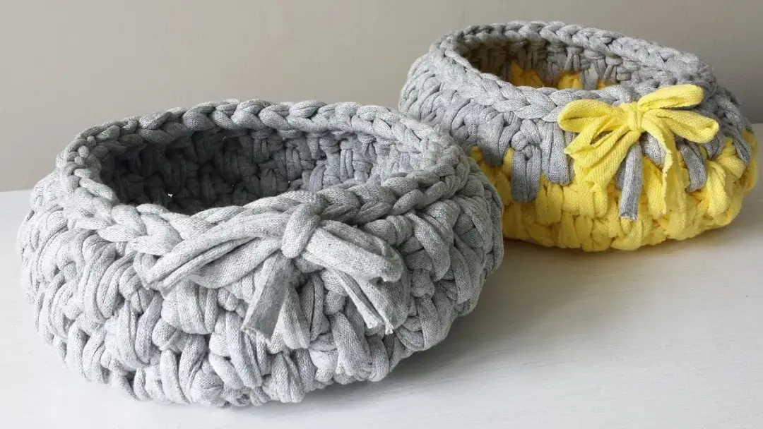 Pomysły na projekty z włóczki spaghetti - co zrobić z t-shirtów