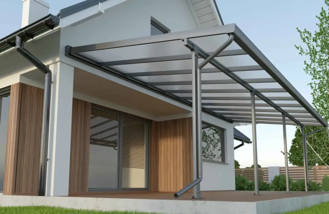 Jak zadaszyć taras pod balkonem? Poradnik, koszty, przepisy