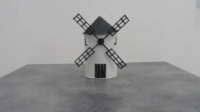 Jak zrobić wiatrak z kartonu – proste kroki do udanego projektu DIY