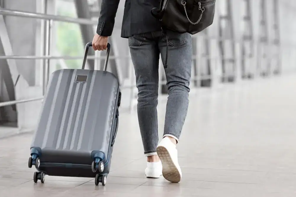 Jaka walizka wybrać, by uniknąć problemów w podróży?