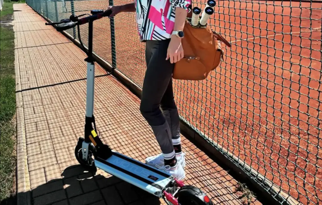 Données, trottoirs et liberté : pourquoi la micro-mobilité mérite une éthique aussi élégante que nos villes