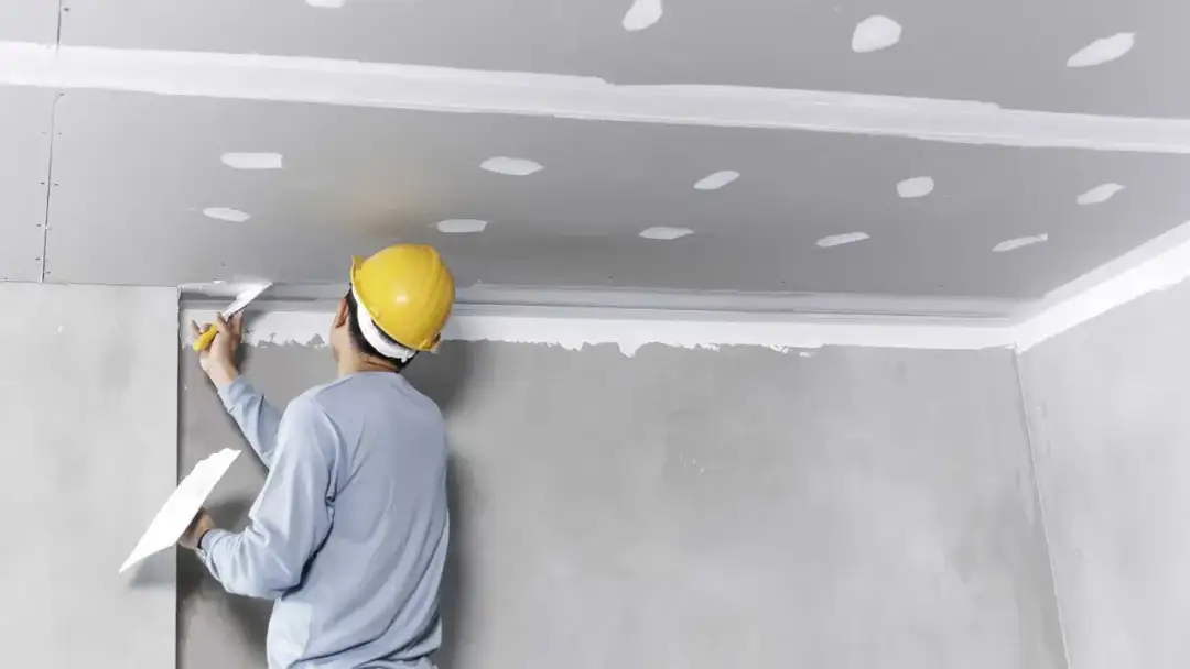 Jak przykleić styropian do sufitu - uniknij najczęstszych błędów