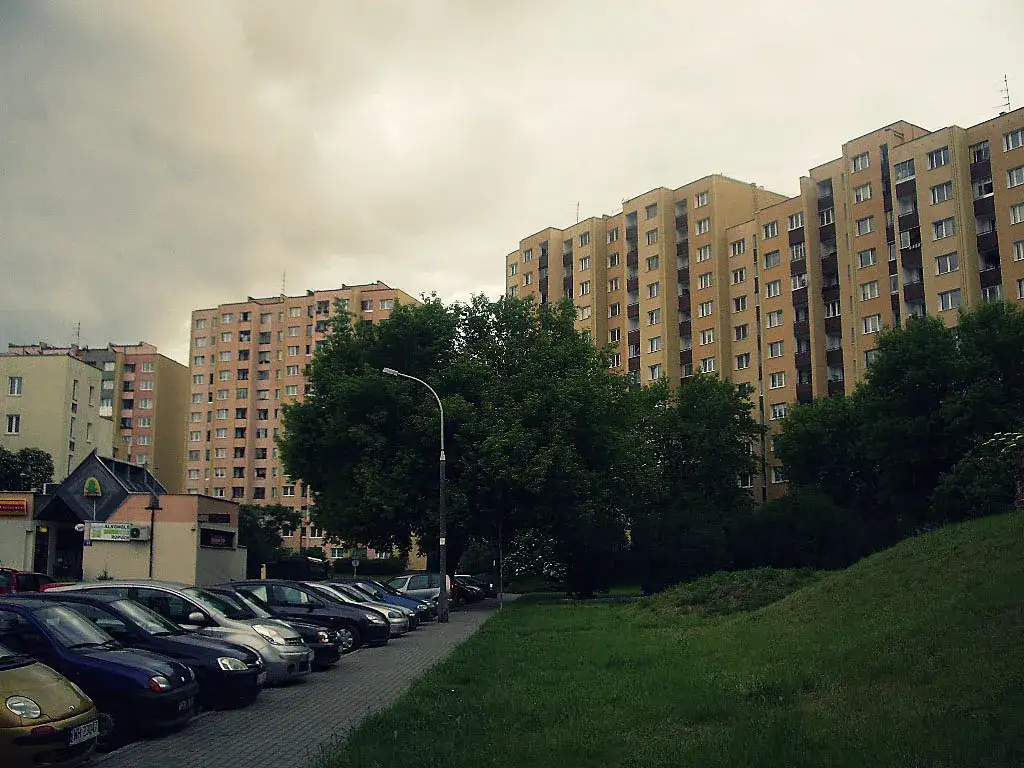 Jak dojechać na Osiedle Złotego Wieku w Krakowie? Praktyczny przewodnik