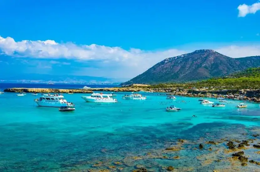 Ile Godzin Trwa Lot z Katowic na Cypr? Średni Czas Przelotu i Wszystkie Informacje