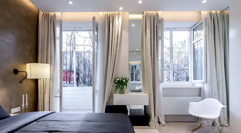 Wnęka na karnisz: jak elegancko ukryć zasłony w nowoczesnym wnętrzu