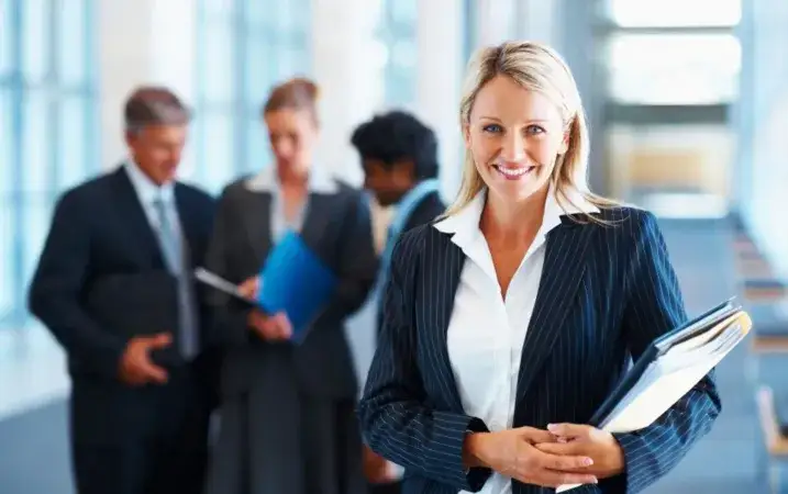 Czy dyrektor może być opiekunem stażu? Sprawdź ważne przepisy!