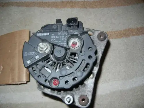 Jak wyjąć alternator VW Golf 4: Instrukcja krok po kroku