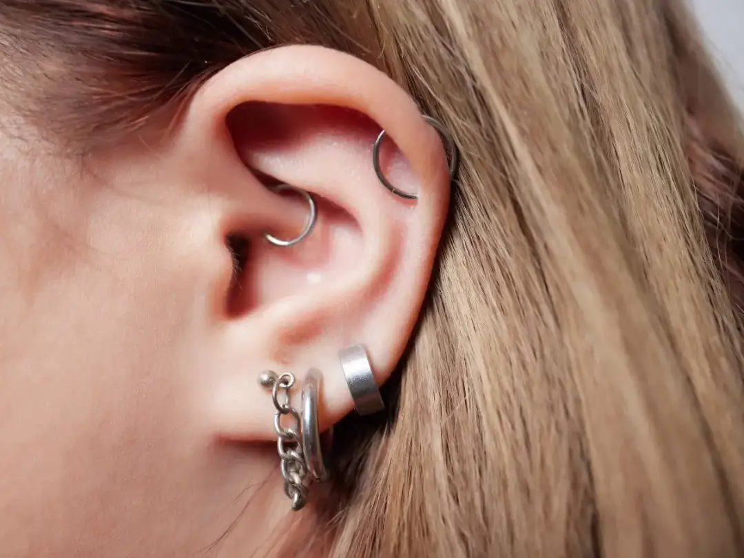 Czy piercing to grzech? Odkryj moralne dylematy i kontrowersje