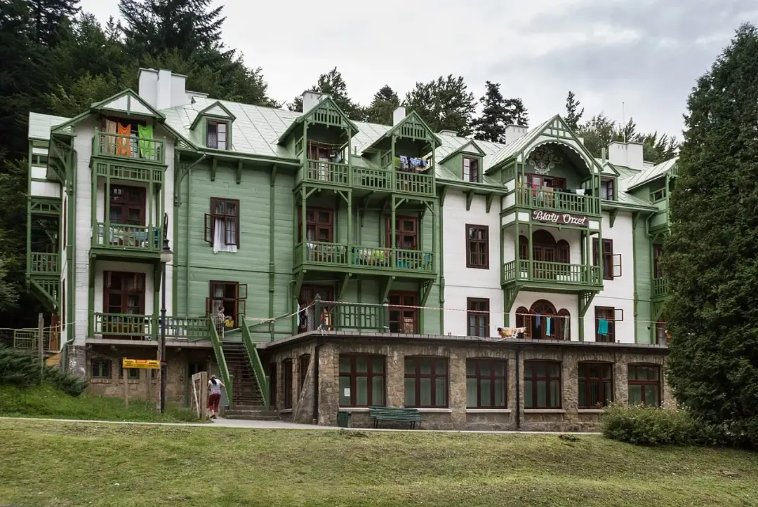 Sanatorium Biały Orzeł Iwonicz-Zdrój: Czy to miejsce dla Ciebie?