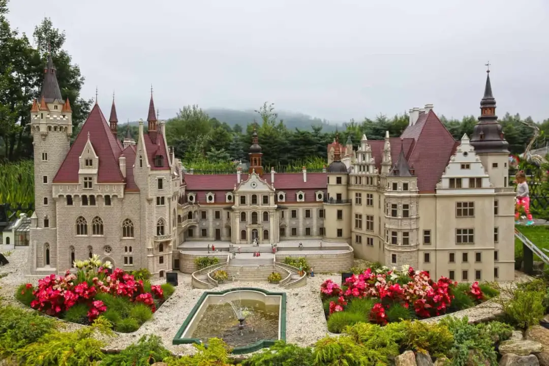 Kowary zaskoczą Cię niezwykłymi atrakcjami. Które miejsca urzekną?