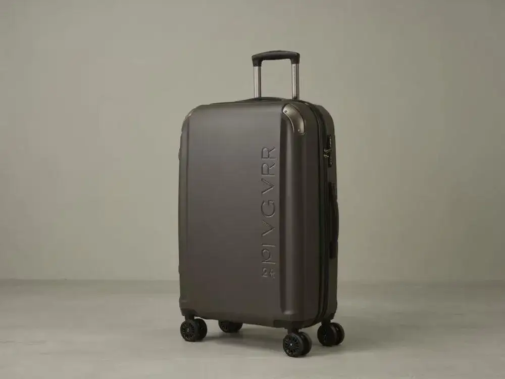 Jak wybrać idealną walizkę do samolotu 20 kg, aby uniknąć problemów?