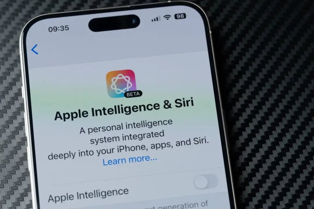 Sztuczna inteligencja w iPhone: wszystko o Apple Intelligence i nowej Siri