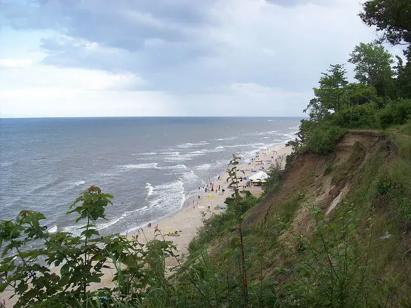 Klify w Jastrzębiej Górze: Zapierające dech widoki nad morzem