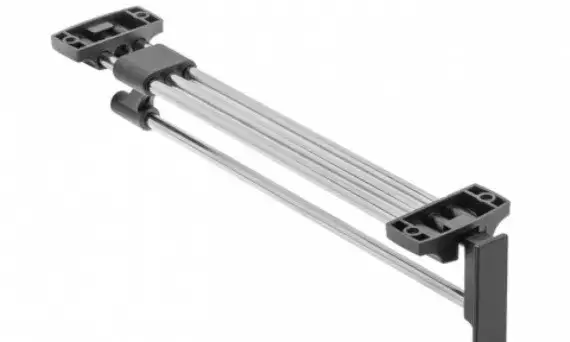 Jak efektywnie wykorzystać drążek wysuwany do szafy?