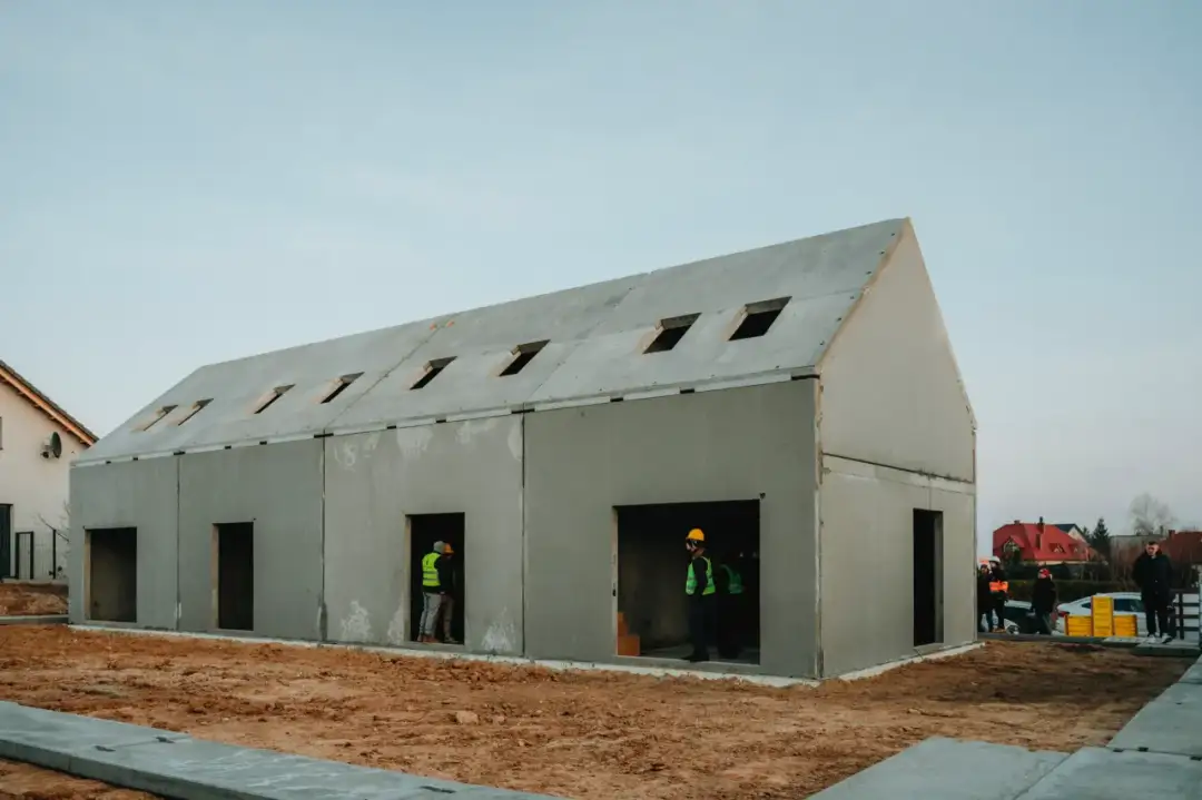 Dom z gotowych elementów betonowych - Ile kosztuje budowa w 2026?