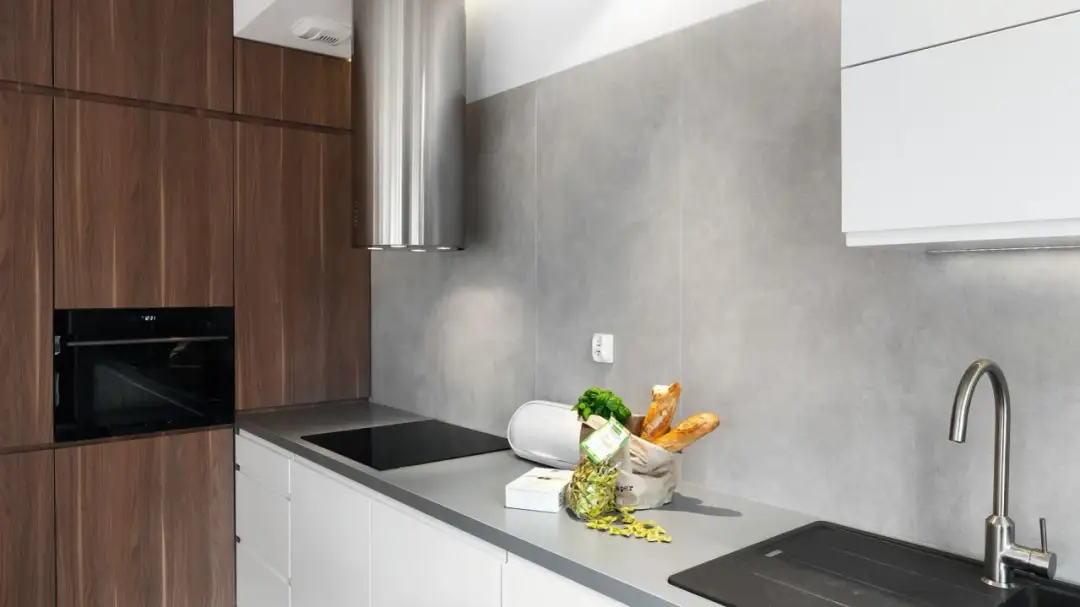 Jaki kolor blatu do białej kuchni? Idealne opcje, które zachwycą każdego