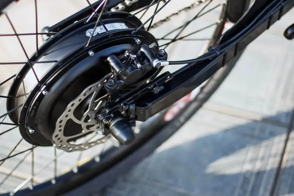 Jak sprawdzić rozmiar koła w rowerze i uniknąć nieodpowiednich opon