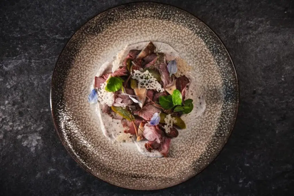 Gdzie zjeść w Starym Sączu? Odkryj najlepsze restauracje i smaki