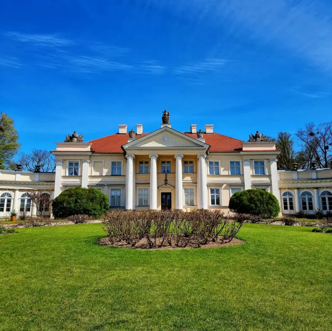 Pałace Wielkopolski: 8 Najwspanialszych Rezydencji Regionu do Zwiedzenia