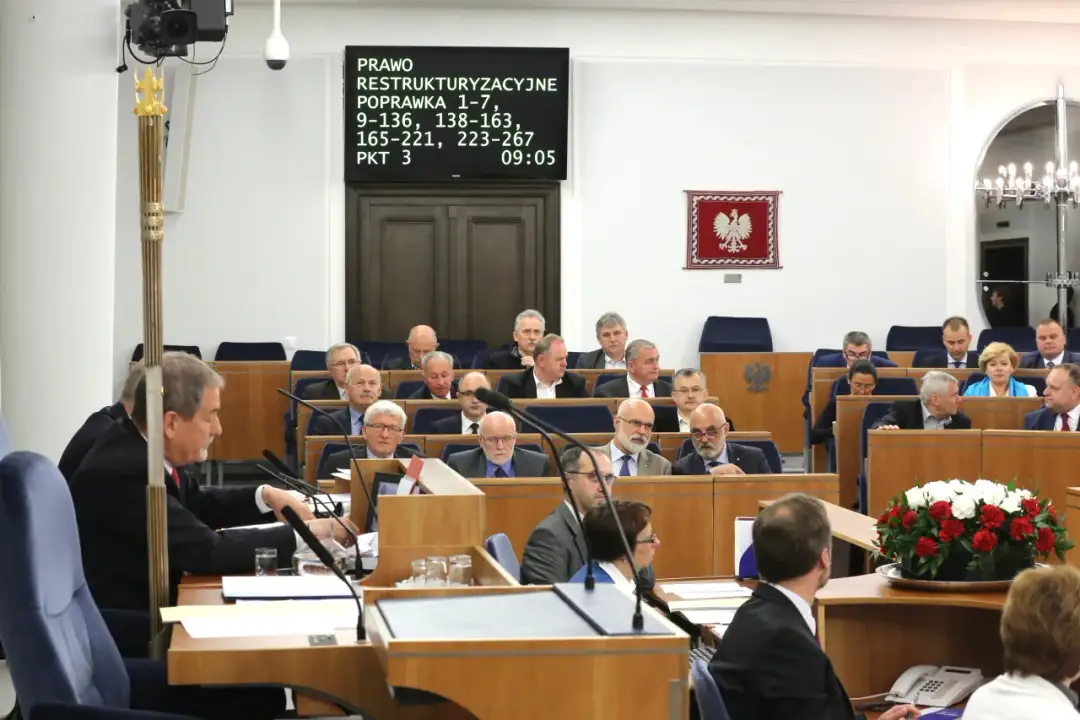 Sejm odrzucił poprawki senatu: jaką większością podjęto decyzję?