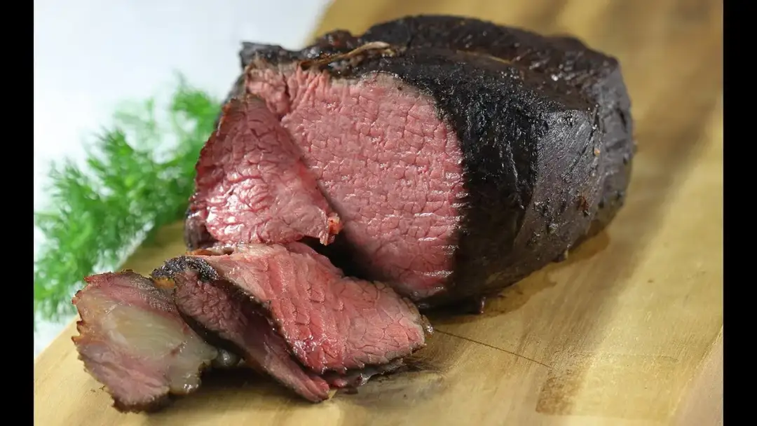 W jakiej temperaturze piec wołowinę, aby uniknąć suchego mięsa?