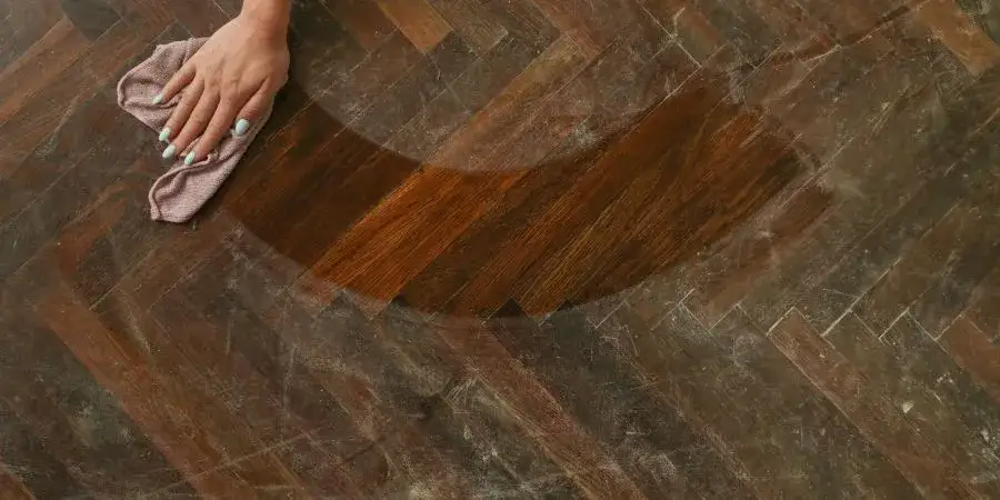 Jak nabłyszczyć matowe panele: 8 skutecznych sposobów