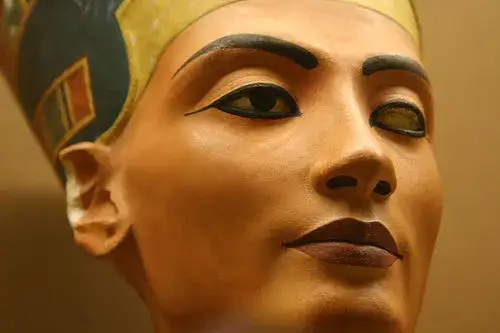 El fascinante mundo del maquillaje en el antiguo Egipto y su significado