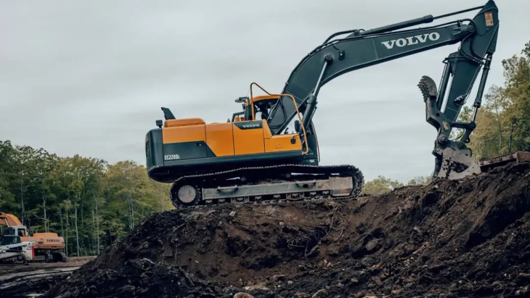 Ile kosztuje wynajem koparki? Ceny, które mogą cię zaskoczyć