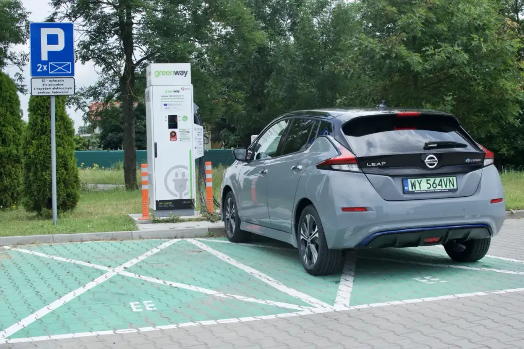 Jak ładować nissan leaf: uniknij problemów z ładowaniem i oszczędzaj czas