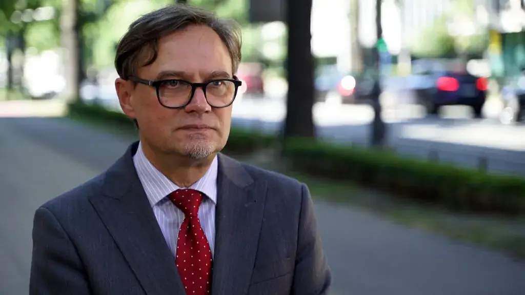 Czy polityka ma wpływ na polską gospodarkę? Najnowsze wydarzenia analizowane.