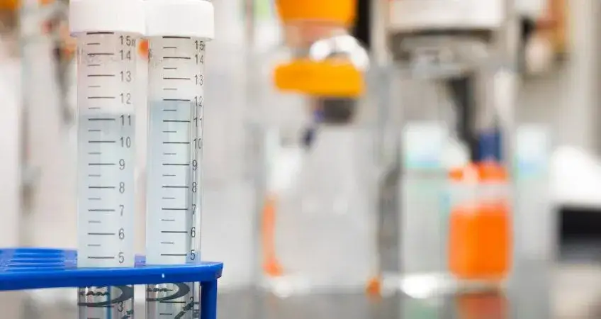 Czy akredytacja laboratorium jest obowiązkowa? Sprawdź, co musisz wiedzieć