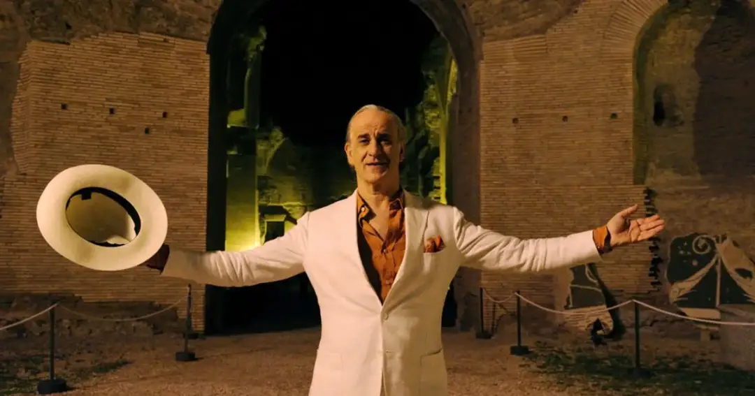 Wielkie piękno recenzja - odkryj ukryte znaczenia i krytykę filmu