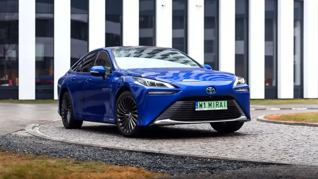 Auto na W: Wodór czy woda? Fakty i mity o napędzie przyszłości