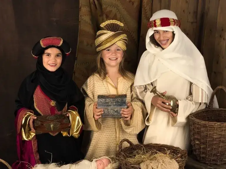 Jak zrobić strój króla dla dziecka - proste kroki i pomysły