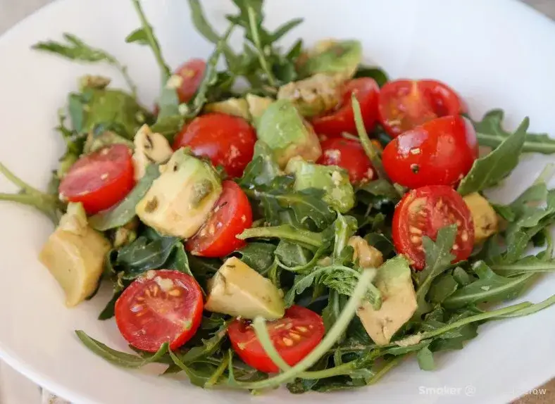 Sałatki o niskim indeksie glikemicznym: 5 przepisów dla zdrowia