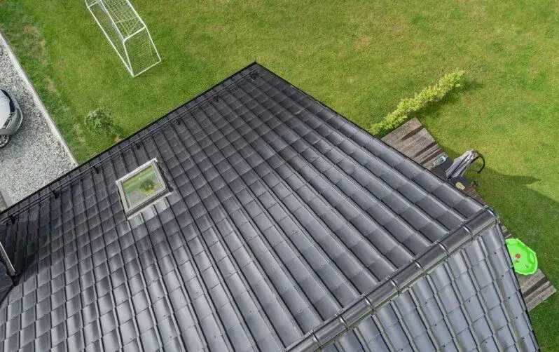 Jak prawidłowo rozmieścić dachówki wentylacyjne na dachu dla lepszej wentylacji