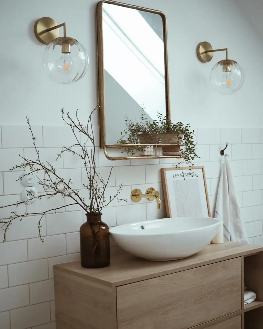 Jaki kinkiet do łazienki? 7 kluczowych wskazówek wyboru