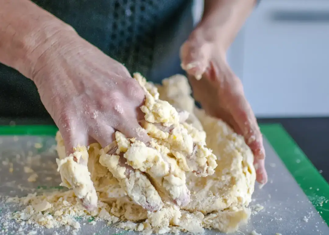 150g cukru: Kryształ czy puder? Klucz do idealnych wypieków