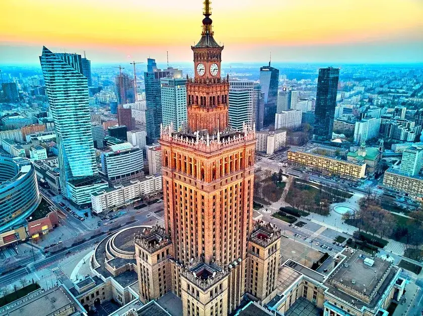 Pałac Kultury i Nauki: Zabytek czy kontrowersyjny symbol zniewolenia?