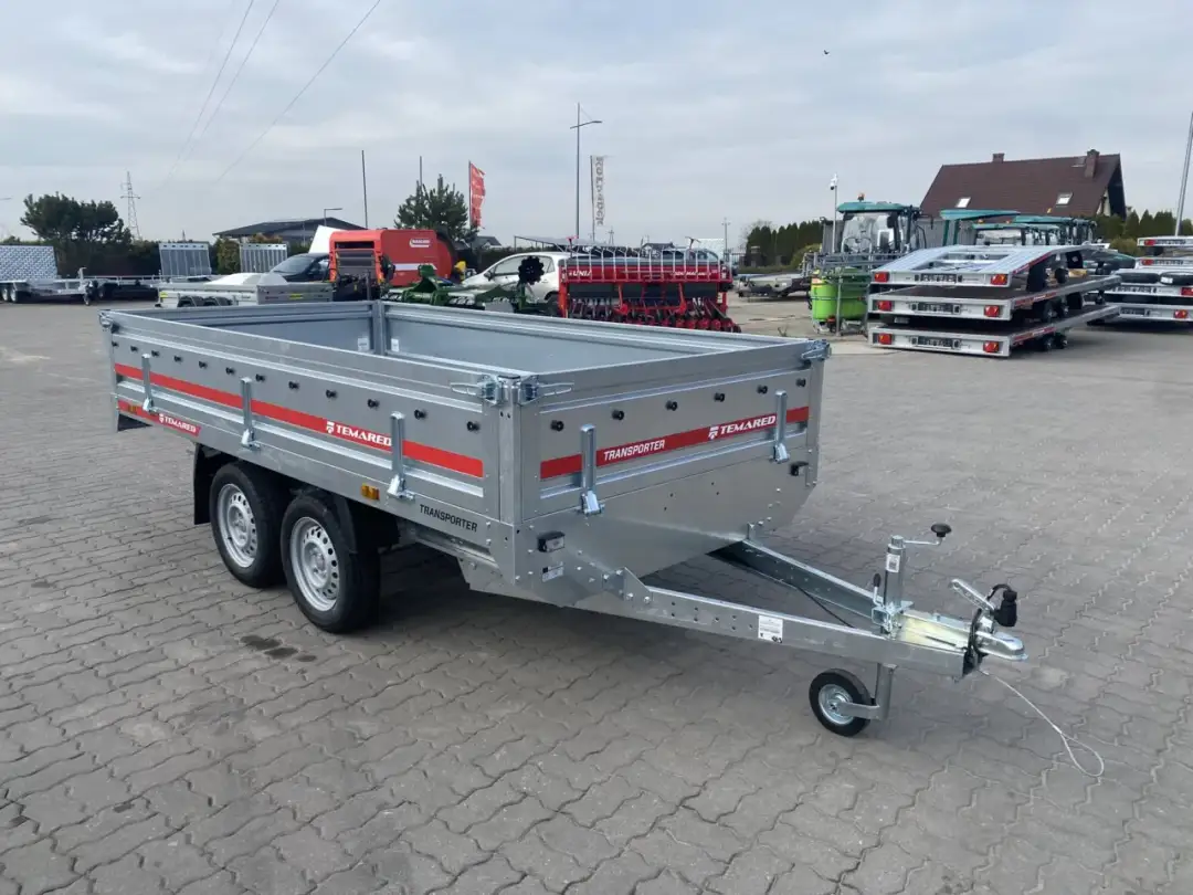  Przyczepka dwuosiowa na kategorię B - wady i zalety 2023