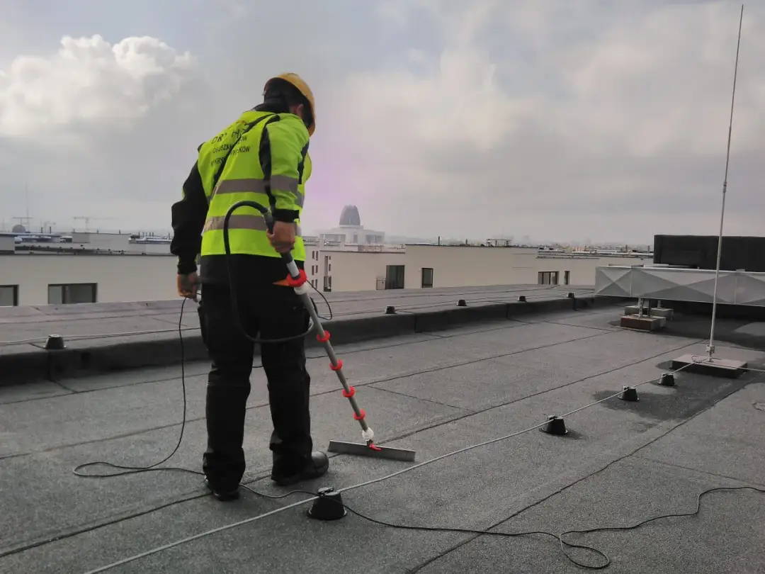 Czy szlaka na dachu jest szkodliwa? Sprawdź ryzyko dla zdrowia